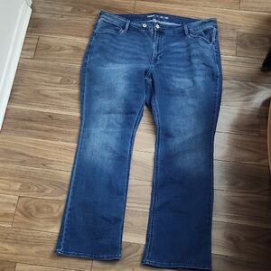 🔥Classic Casual Women's Blue Jeans Mid-Rise Bootcut
